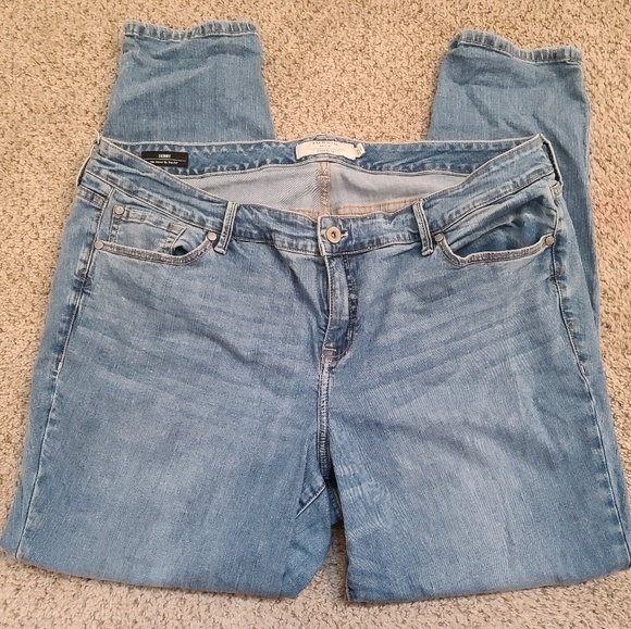 Torrid Skinng Fit Jeans - Picture 2 of 6